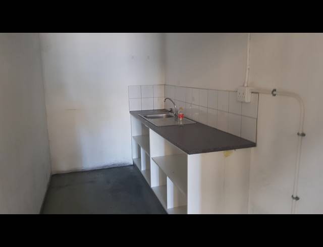 807M² FACTORY TO LET IN BELLVILLE CENTRAL